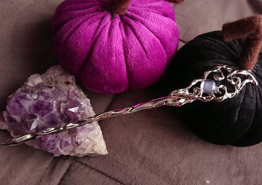 Cloud hair pin