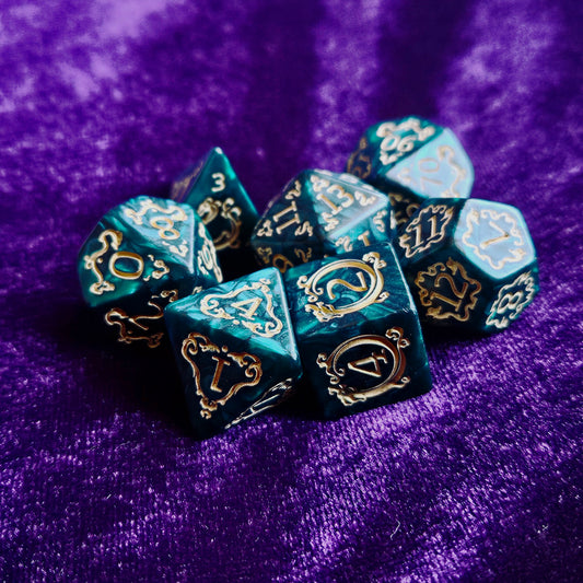 Elven Queen Polyhedral Dice Set