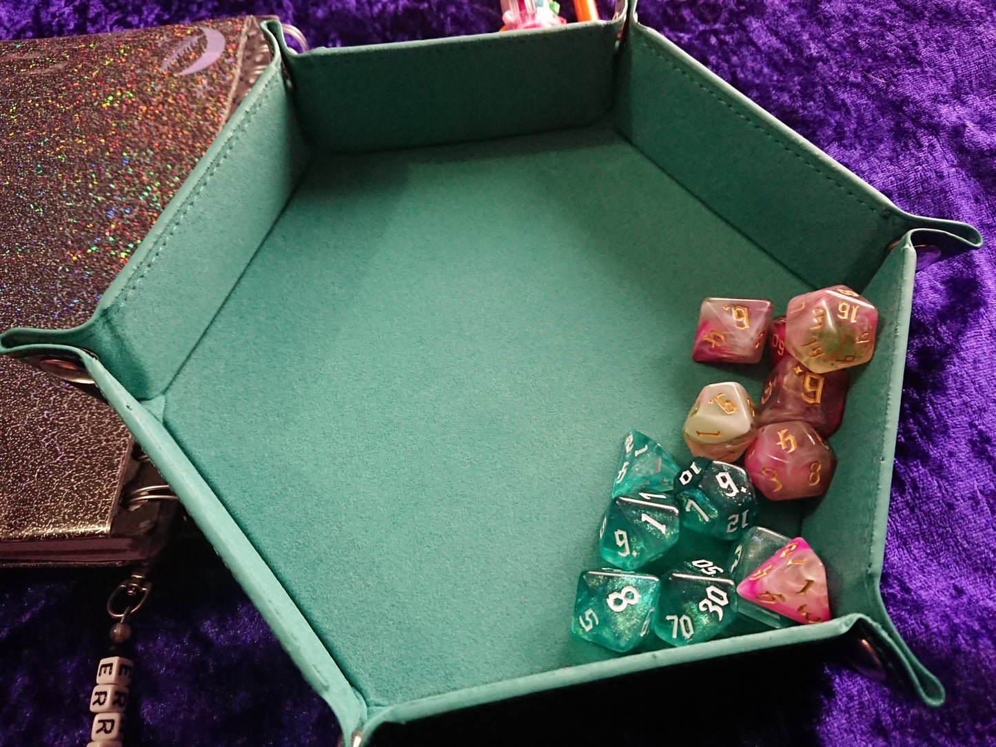 Folding dice tray